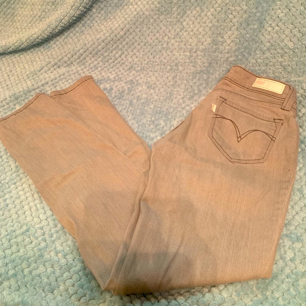 Womens Levi pants